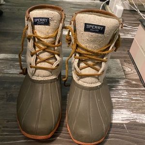 Sperry quilted duck boot